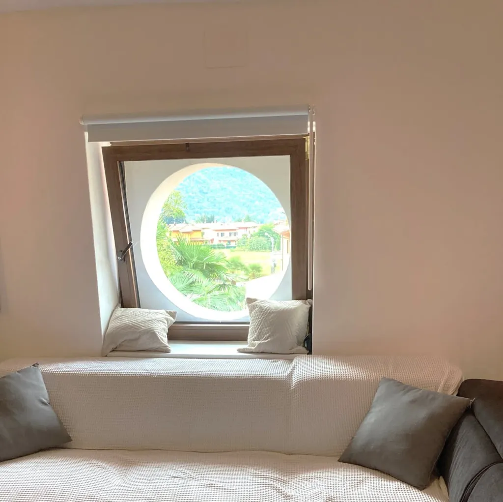 Soggiorno - Restored Apartment with Balcony in Porlezza