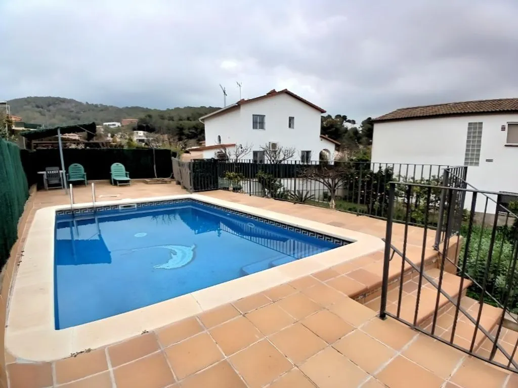 Bassein - Chalet with Garden in Sant Pere de Ribes