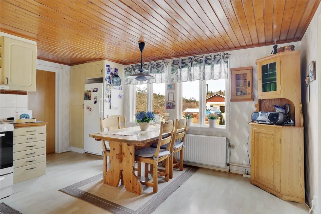 Dining Room - Historic House with Garden in Uddevalla