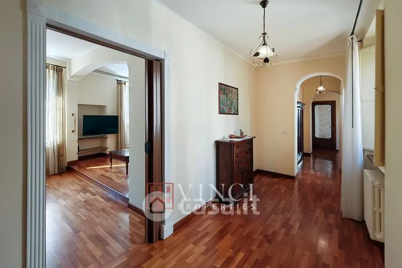 Esik - Charming Apartment with Balcony in Mogliano