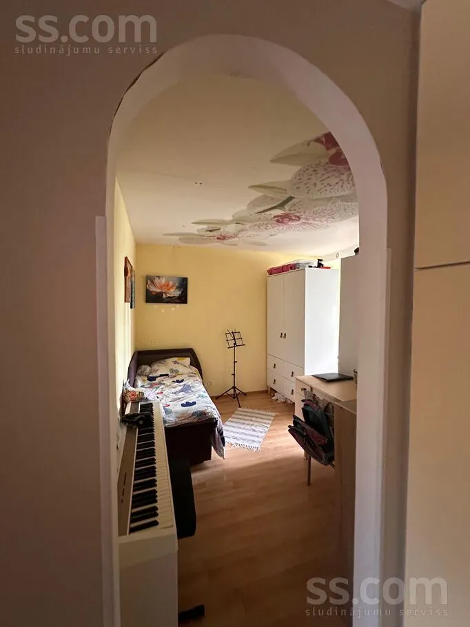 Magamistoad - 3-Bedroom Apartment with Balcony in Balvi