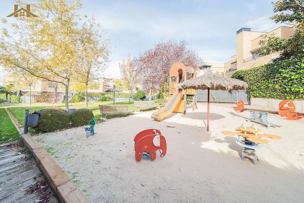 Aed - Pared Chalet with Pool in Las Rozas