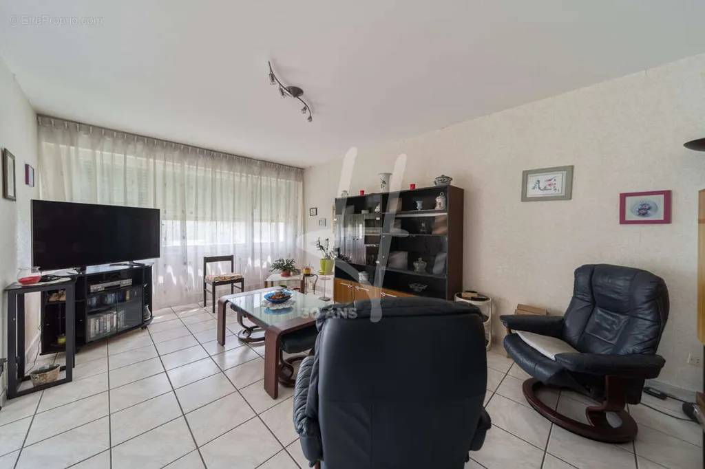 Elutuba - Apartment with Balcony in Metz