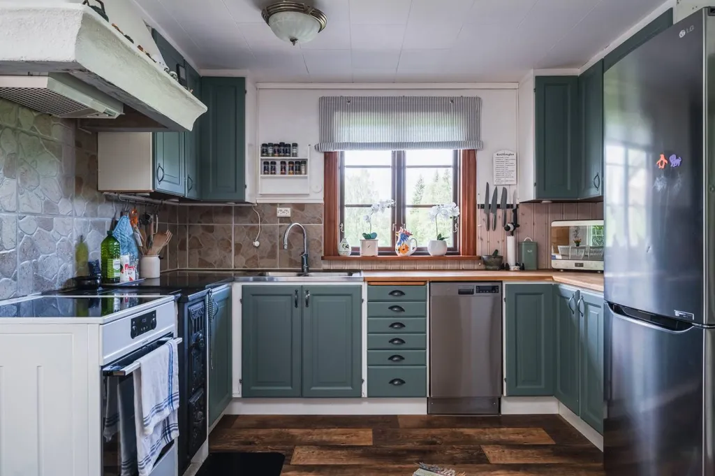 Köök - Villa with Open Plan and Garden in Årängen