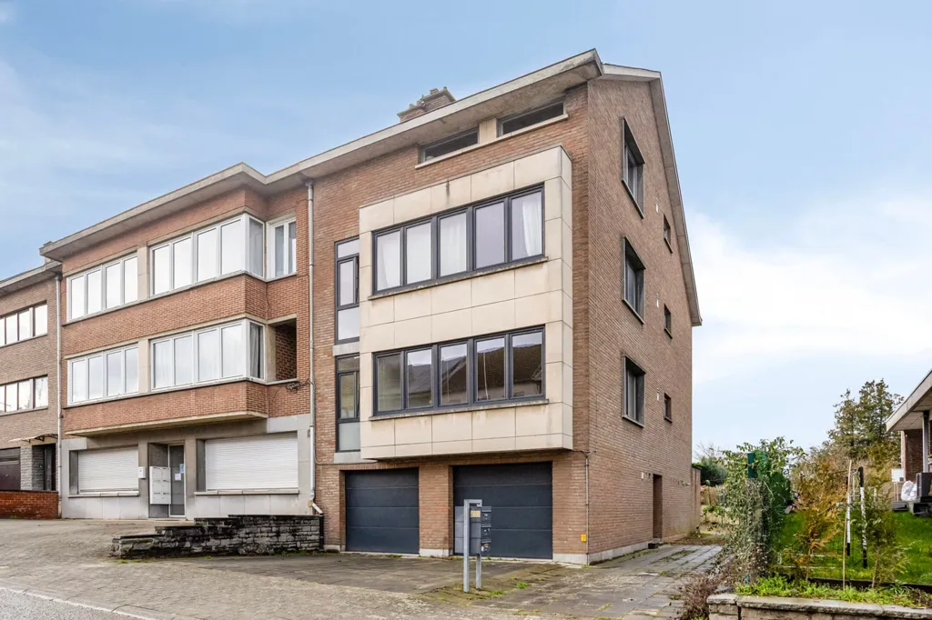 Extérieur - Appartement avec entrée privée et garage à Dilbeek