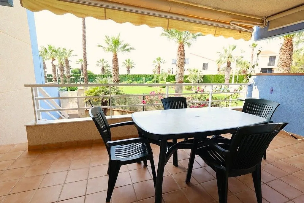 Terrass - Seafront Apartment with Pool in Cabo Roig