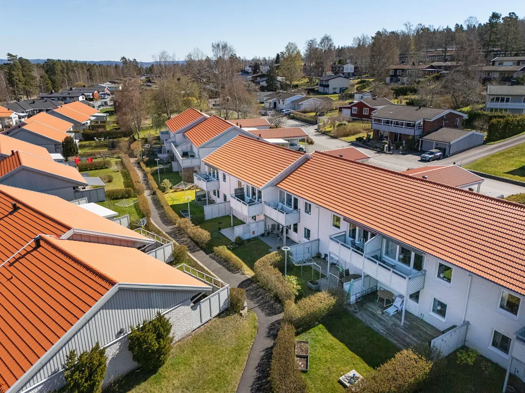 Õhuvaade - Terraced House with Private Balcony in Bankeryd