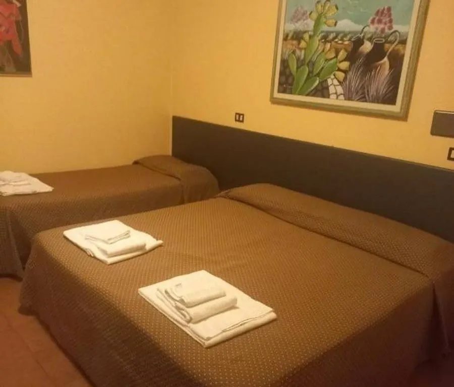 Chambres - Hotel Complex with Pool in Anghiari, Tuscany