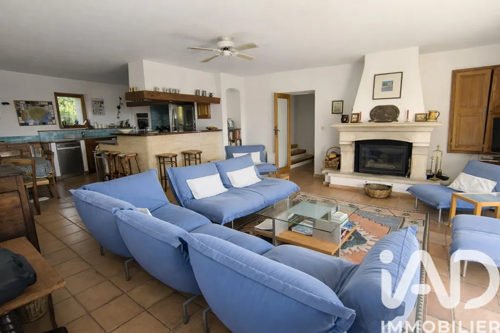 Séjour - Villa avec Studio et Piscine à Callas