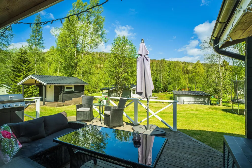 Terrass - Charming Seafront Home with Open Plan in Tranquil Setting
