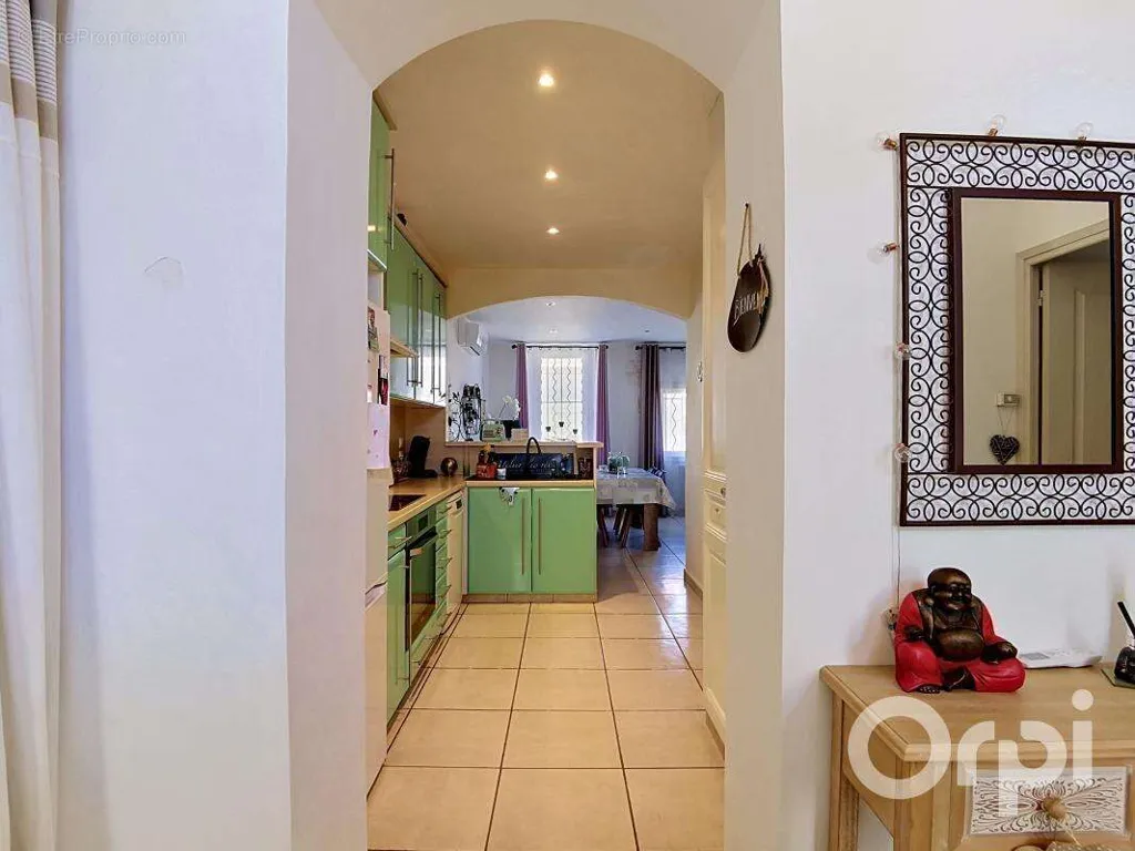 Ingresso - Type 2 Flat with Terrace in Toulon