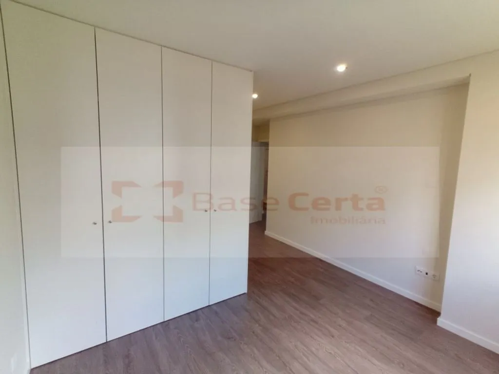 Toad - Luxury Duplex Flat with Open Space in Seixal