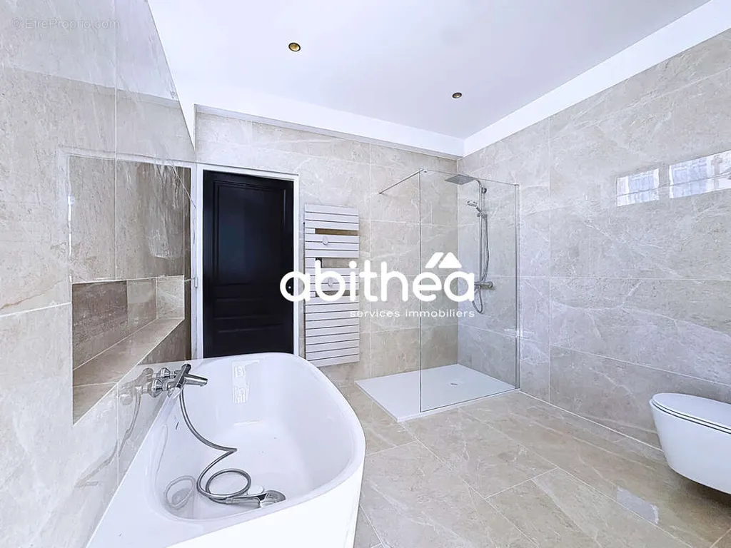 Vannitoad - Luxury Renovated Apartment in Arras Prefecture