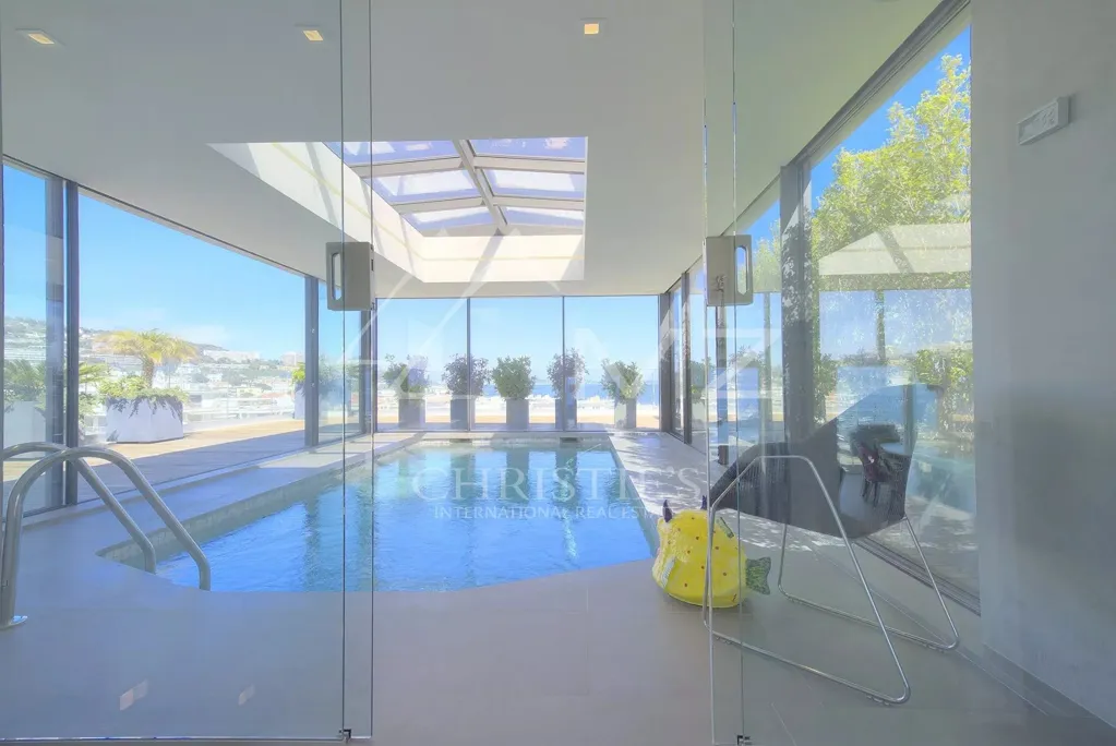 Piscine - Penthouse Unique avec Vue Panoramique sur la Croisette à Cannes