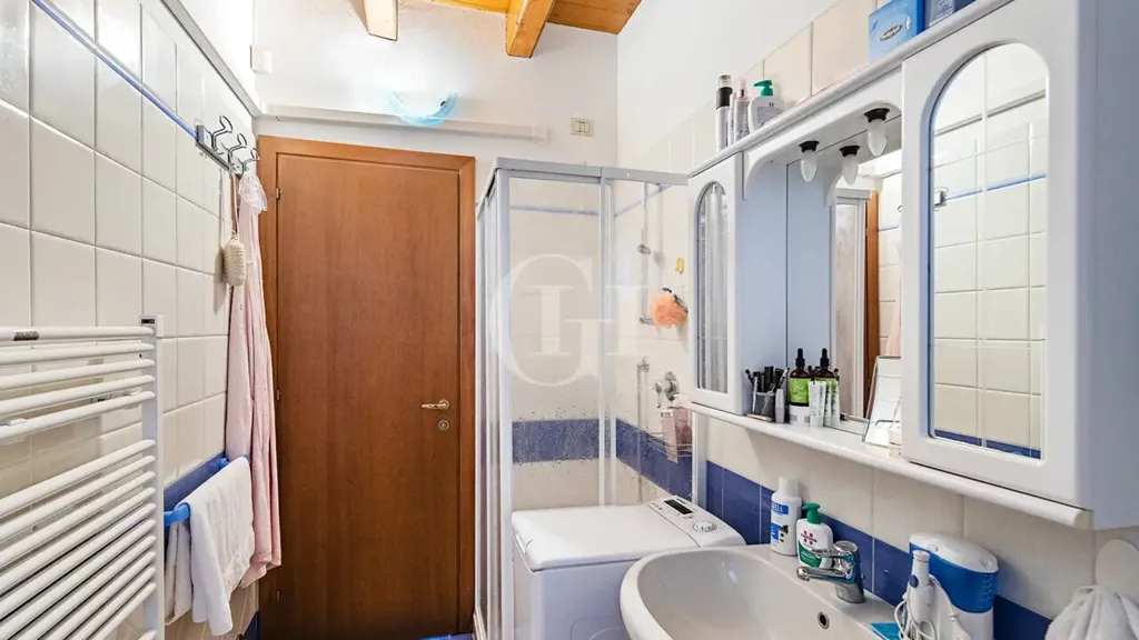 Salles de bain - Trilocale with Private Garden in Padenghe Sul Garda