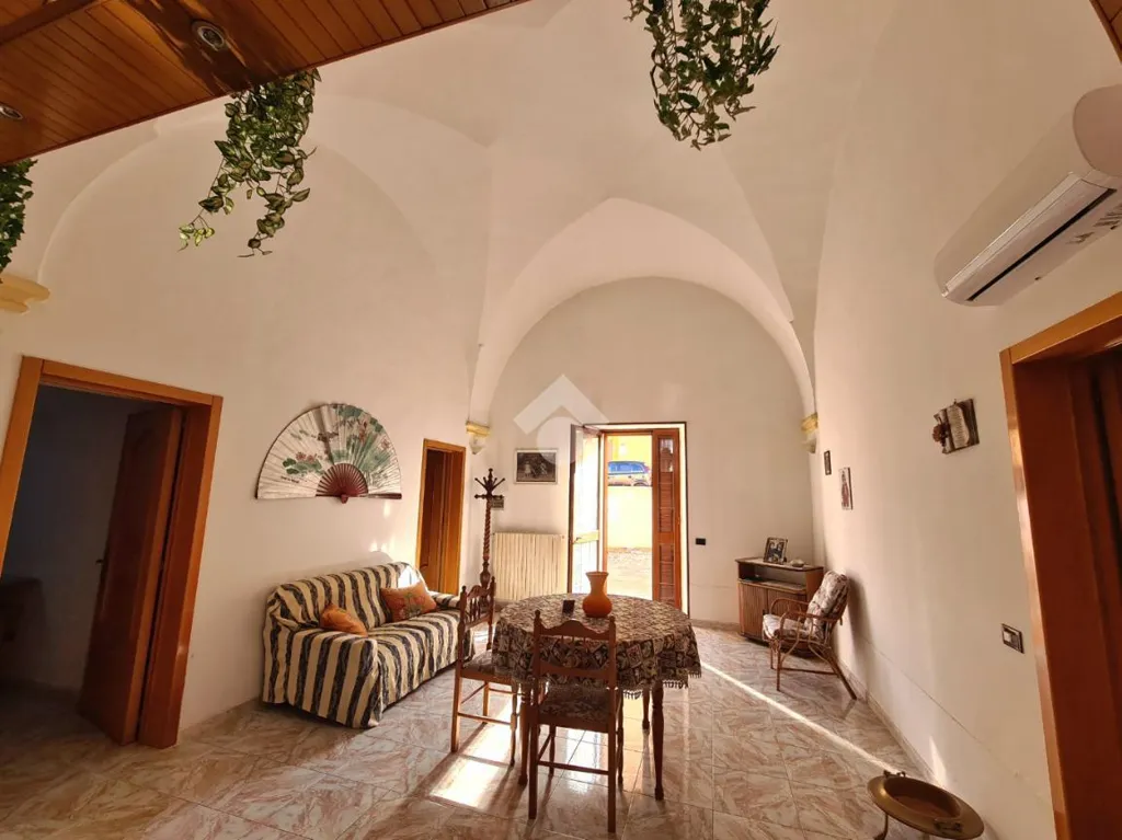 Salle à manger - Independent House with Starry Vault in Alezio Centre
