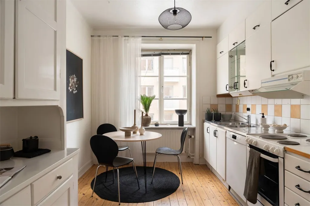 Kitchen - 1930s Charm Flat in Haga Norra, Solna