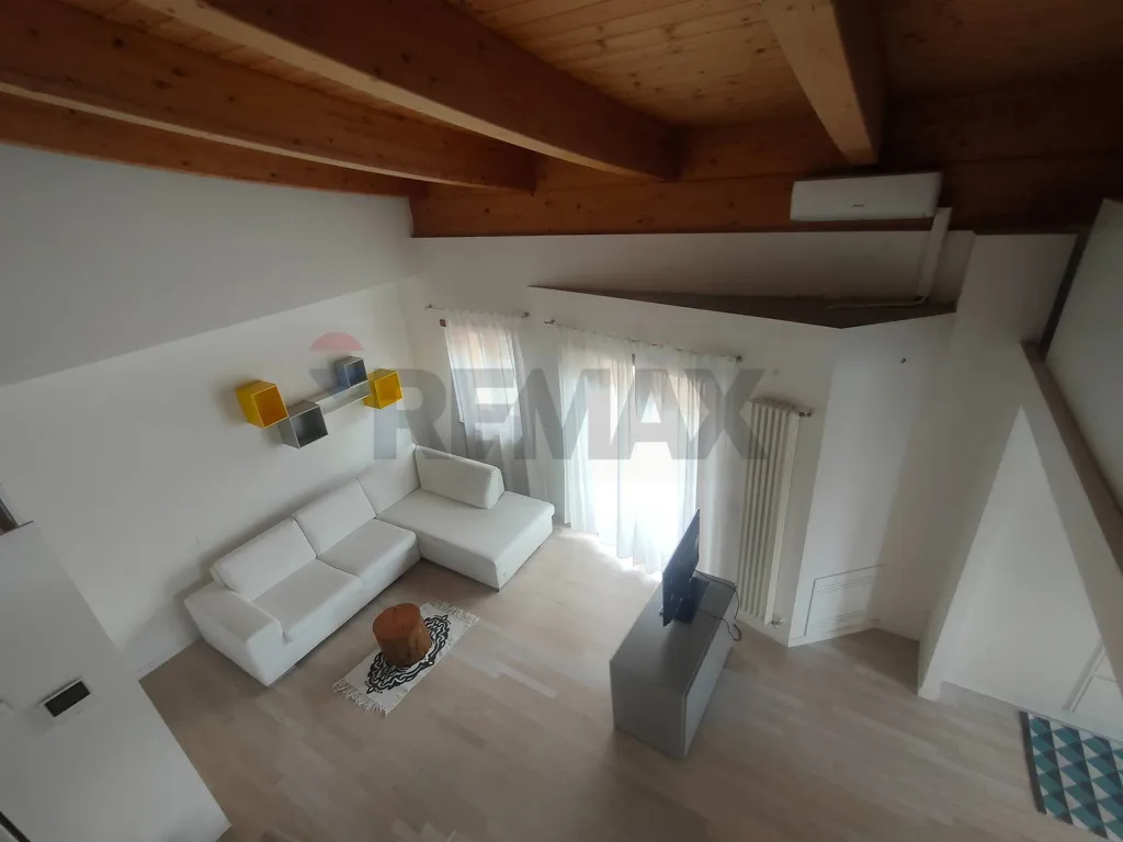 Elutuba - Modern Apartment with Balcony in Scoppito