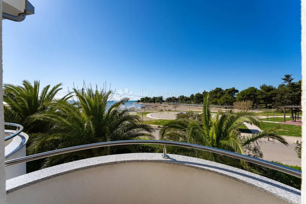 Balcone - Modern House with Sea View in Zaton, Nin