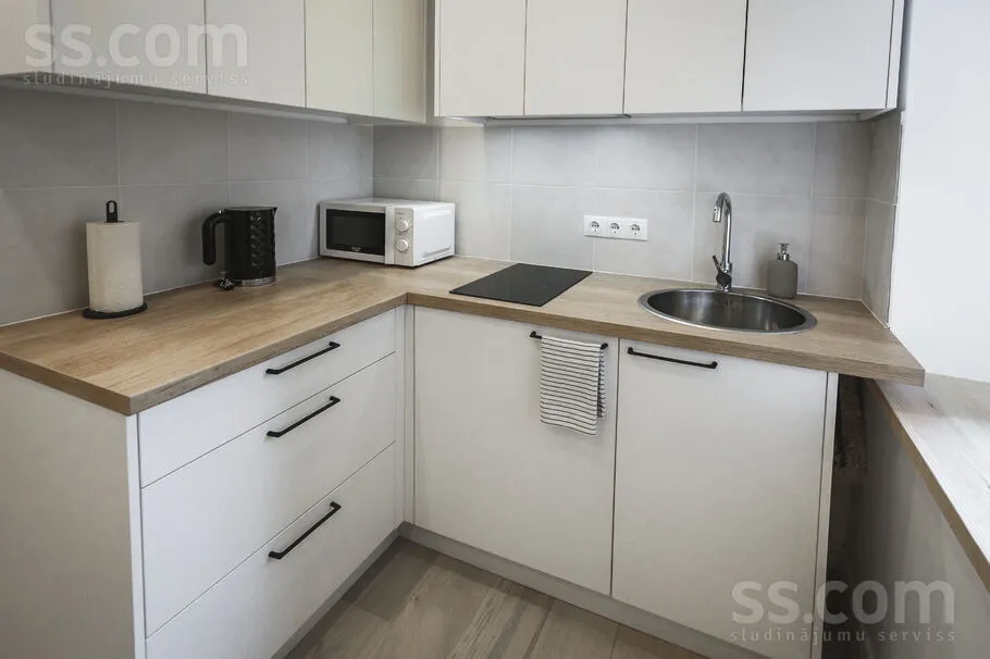 Köök - Renovated Apartment with Balcony in Riga Centre