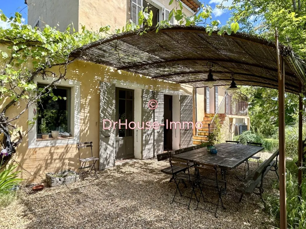 Terrazza - Renovated Mas with Pool in Villecroze