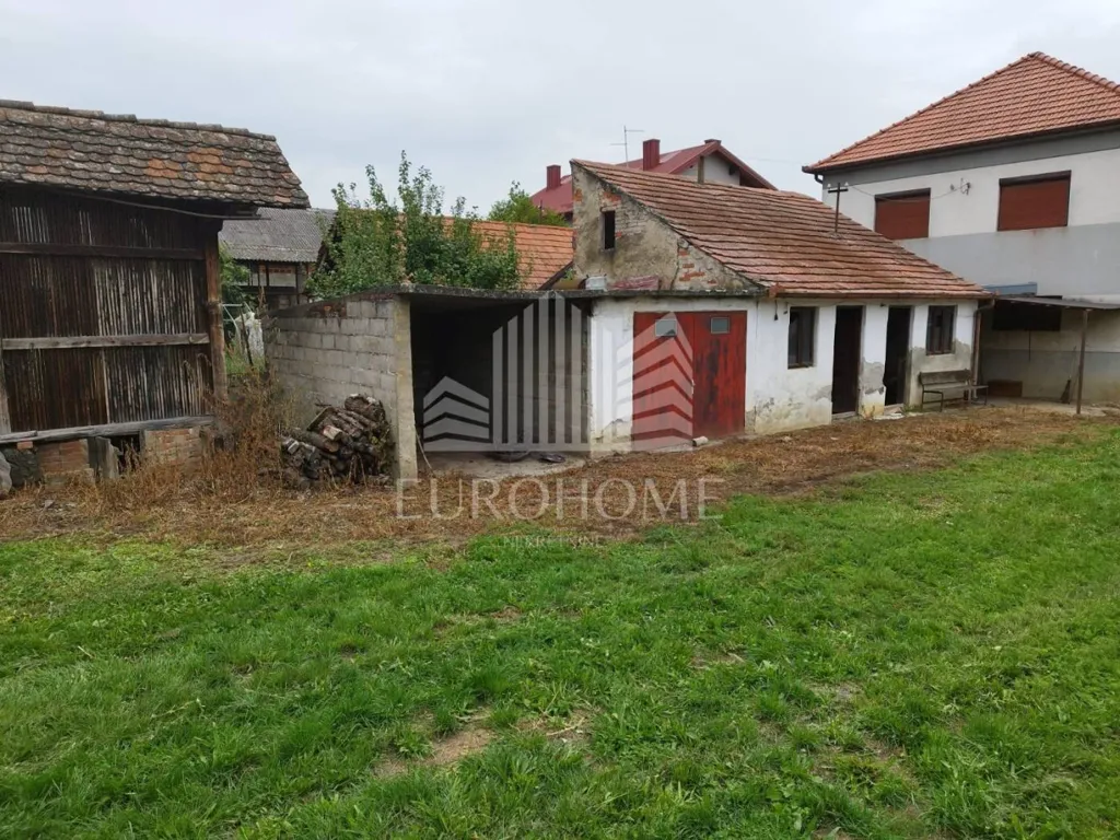 Välivaade - Adaptable House with Outbuildings in Sesvete