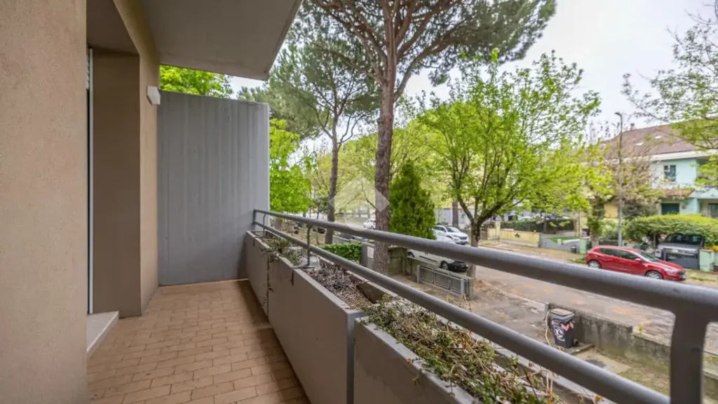 Rõdu - Rearranged Apartment with Balcony in Cesenatico