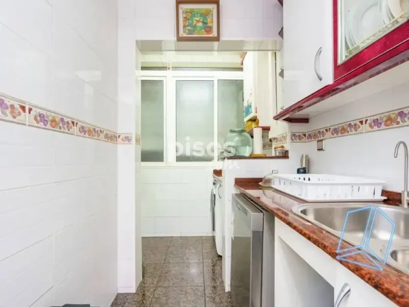 Köök - Ground Floor Flat with Balcony in Gavà