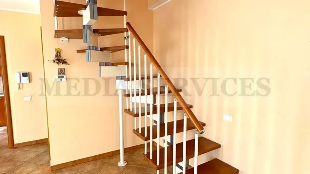 Pièces - Prestigious Apartment with Balcony in Garlasco