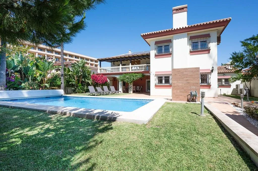 Piscine - Andalusian Villa with Pool in La Cala de Mijas