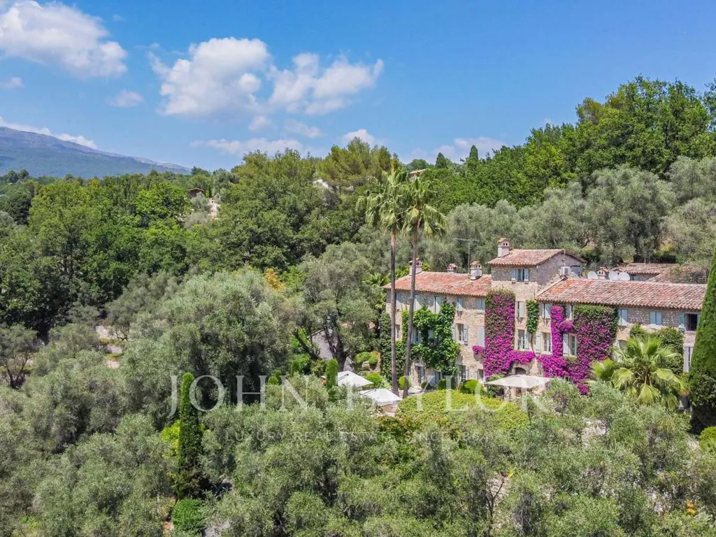 Vue aérienne - Bastide Luxueuse avec Piscine à Grasse