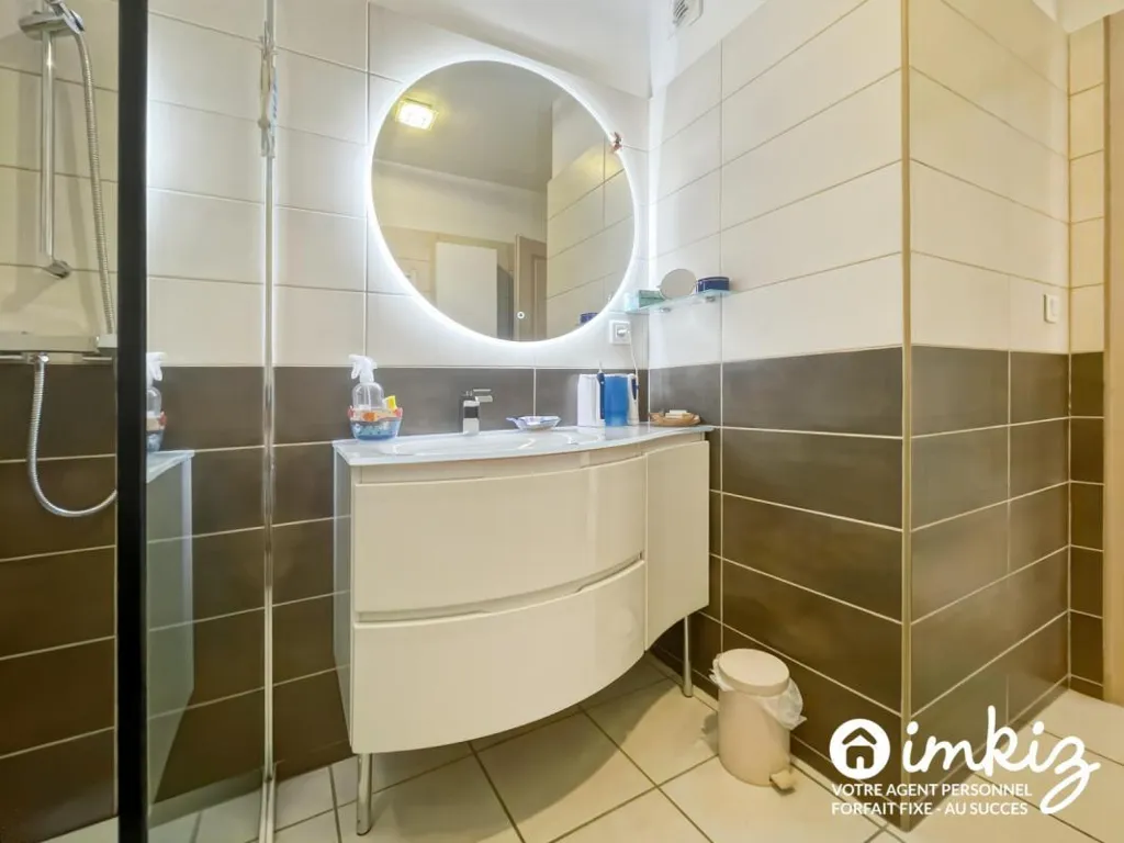 Vannitoad - 3-Bed Flat with Garden in Fuveau