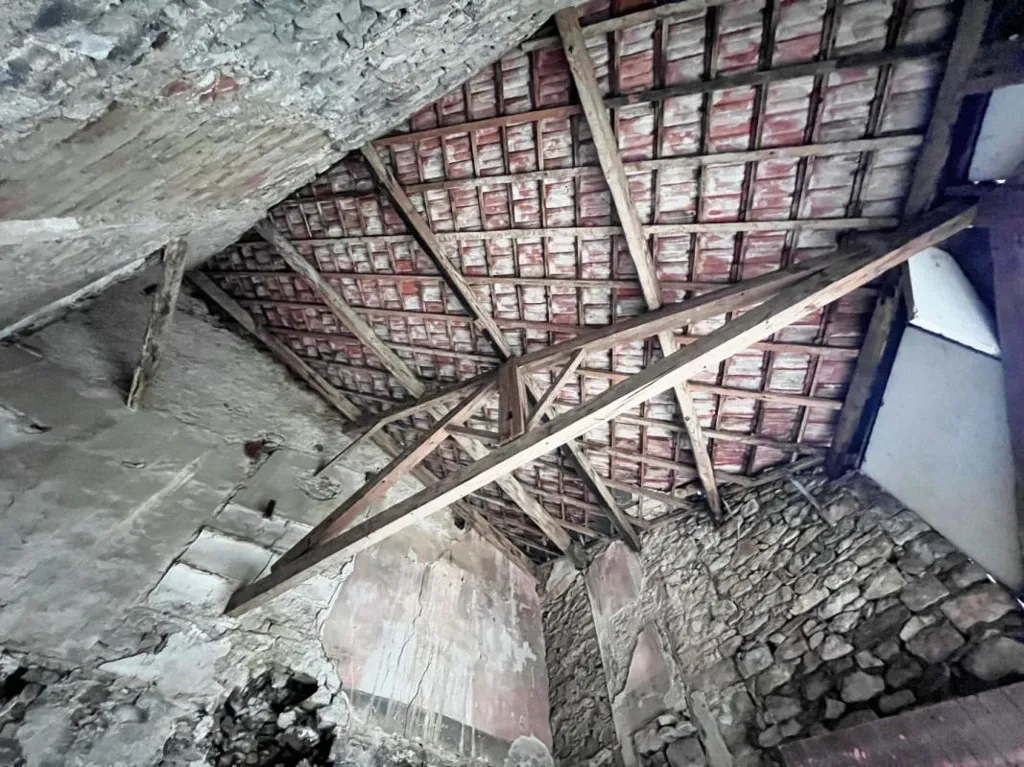 Toad - Restored Stone Cottage in Aigues-Vives