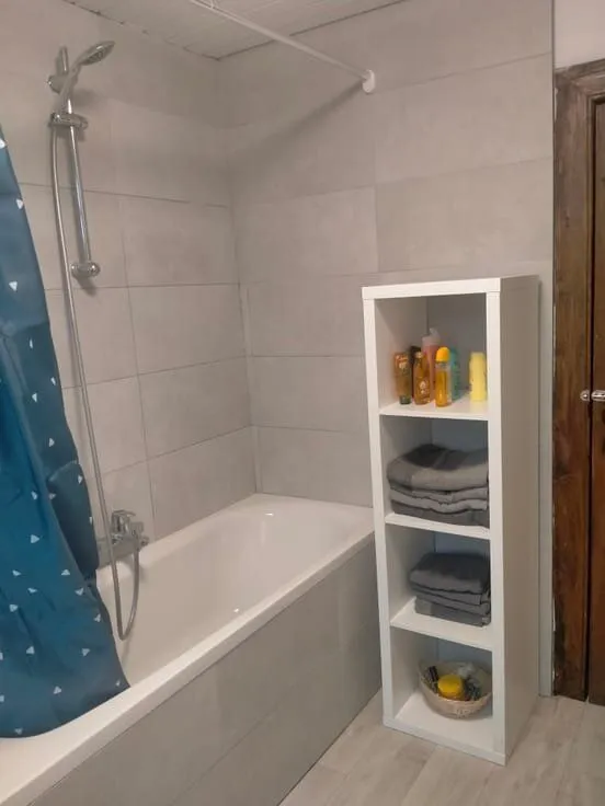 Salles de bain - Maison de caractère avec jardin à Sorée