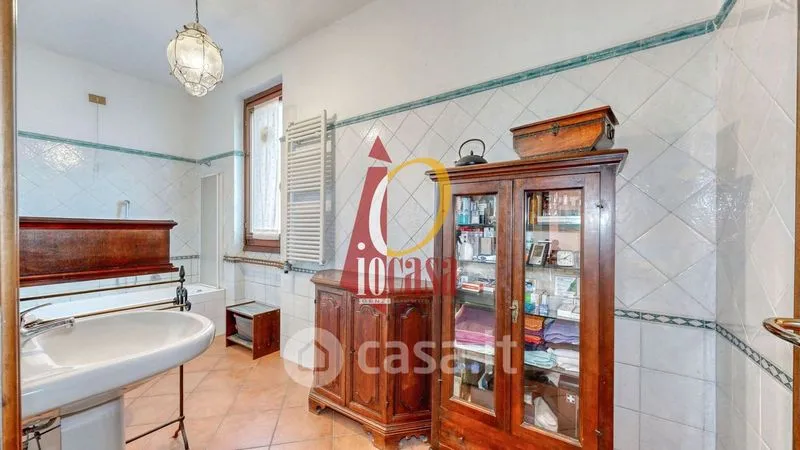 Bagni - Three-Level Villa with Garden in Torrevecchia Pia