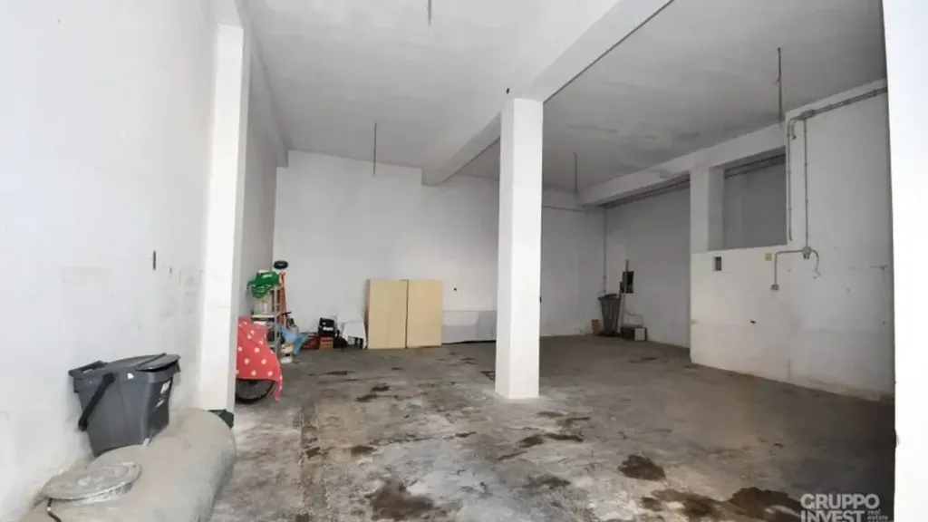 Garage - Ground Floor Apartment with Car Access in Locorotondo