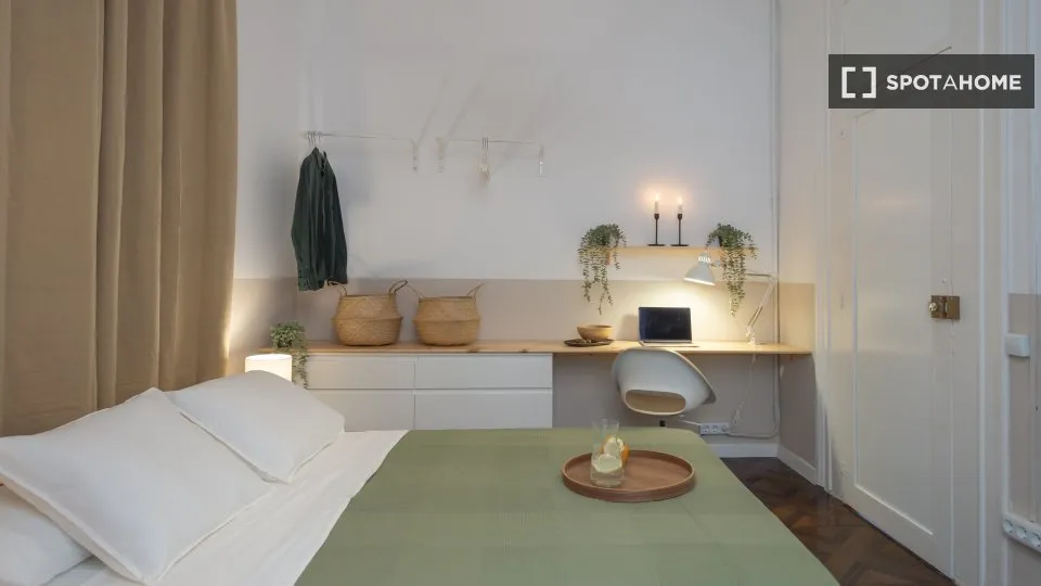 Camere da letto - Room in Shared Flat with Balcony in Barcelona