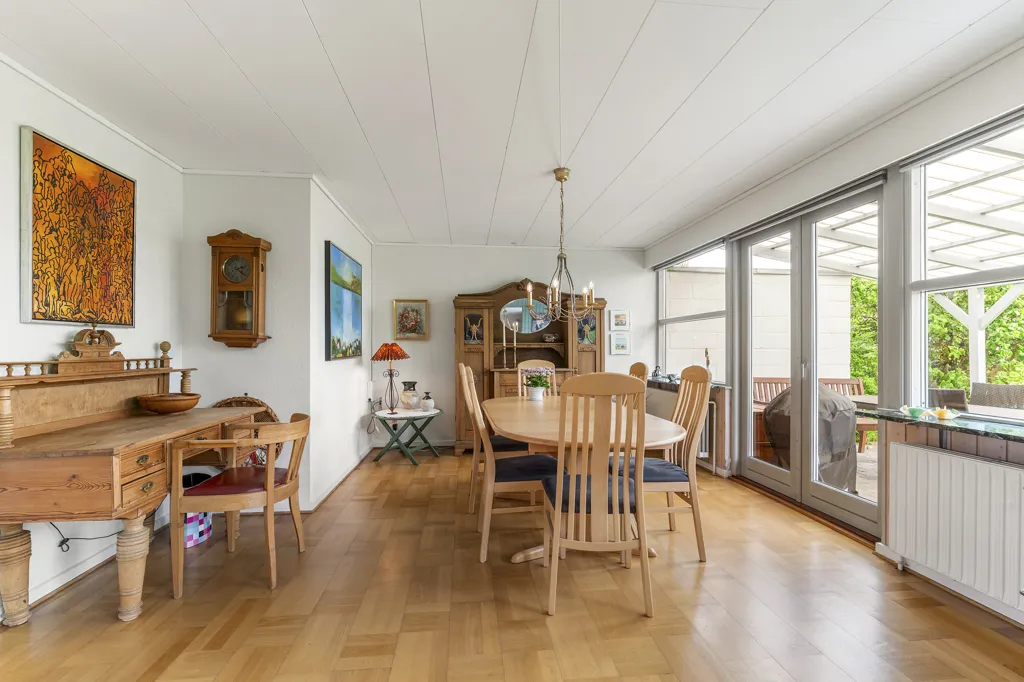 Dining Room - Modernised Villa with Garden in Linde