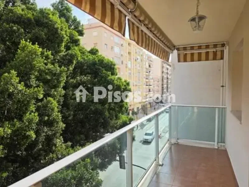 Rõdu - Spacious Apartment with Balcony in Málaga