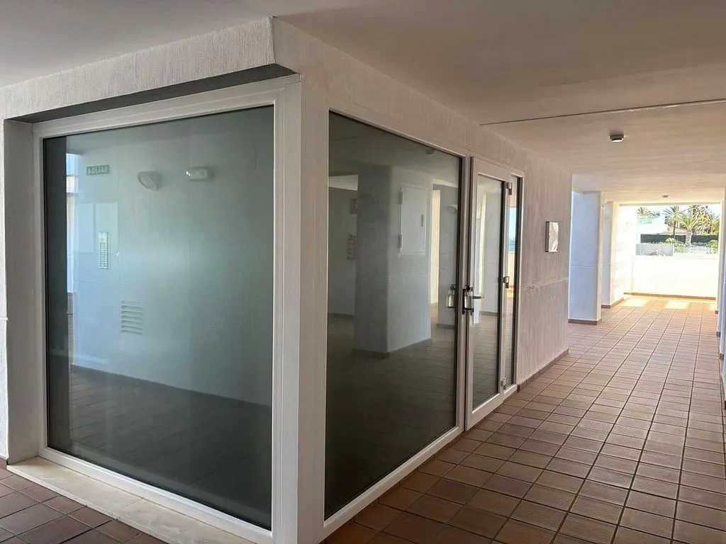 Entrée - Modern Apartment with Sea View in Manga