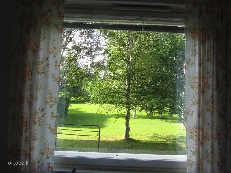 Rooms - Renovated Apartment with Balcony in Kemi