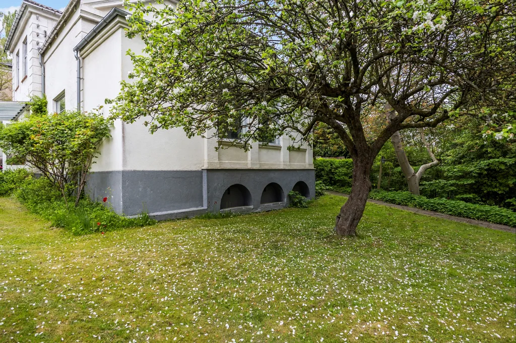 Aed - Historic Villa with Character in Jægersborg