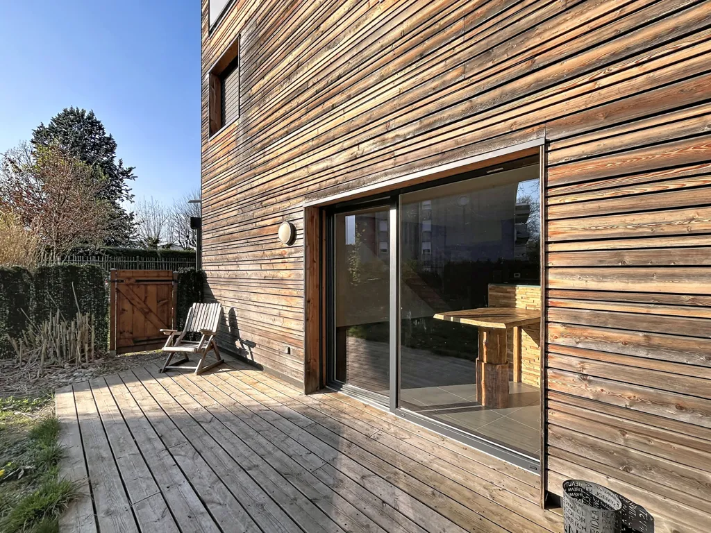 Terrass - Spacious T5 Duplex with Terrace in Grenoble