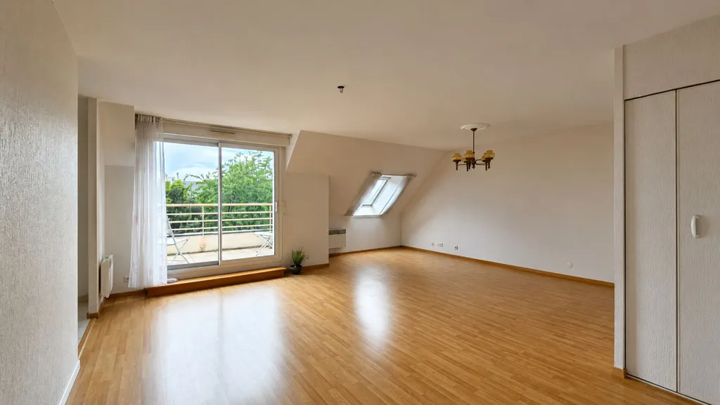 Toad - Bright 3-Bed Apartment with South Terrace in Ploërmel