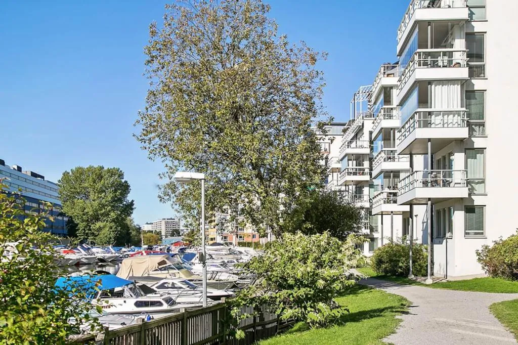 Välivaade - Apartment with Balcony in Sundbyberg