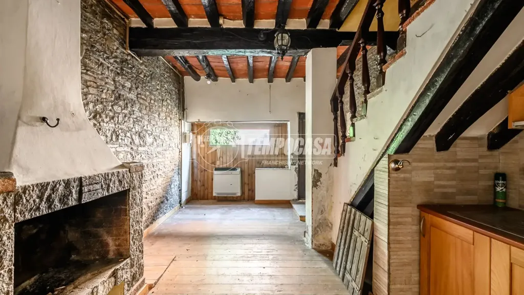 Living Room - Independent House for Renovation in Maranello