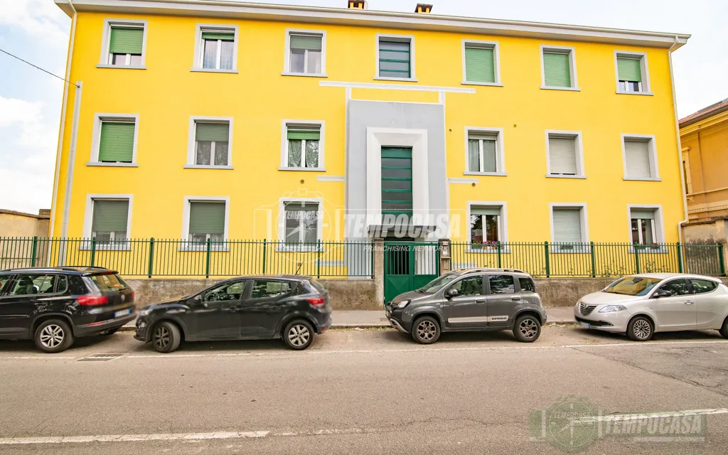Extérieur - Rustic-Style Flat with Central Heating in Sesto San Giovanni