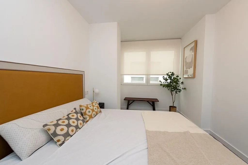 Magamistoad - Contemporary Flat with South View in Ensanche