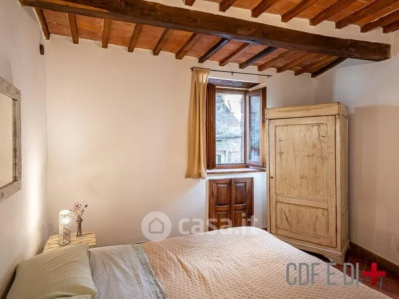 Chambres - Restored Trilocale with Balcony in Pitigliano
