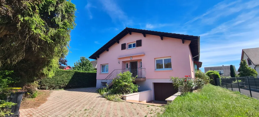 Exterior - Spacious Ground Floor House with Pool in Hombourg